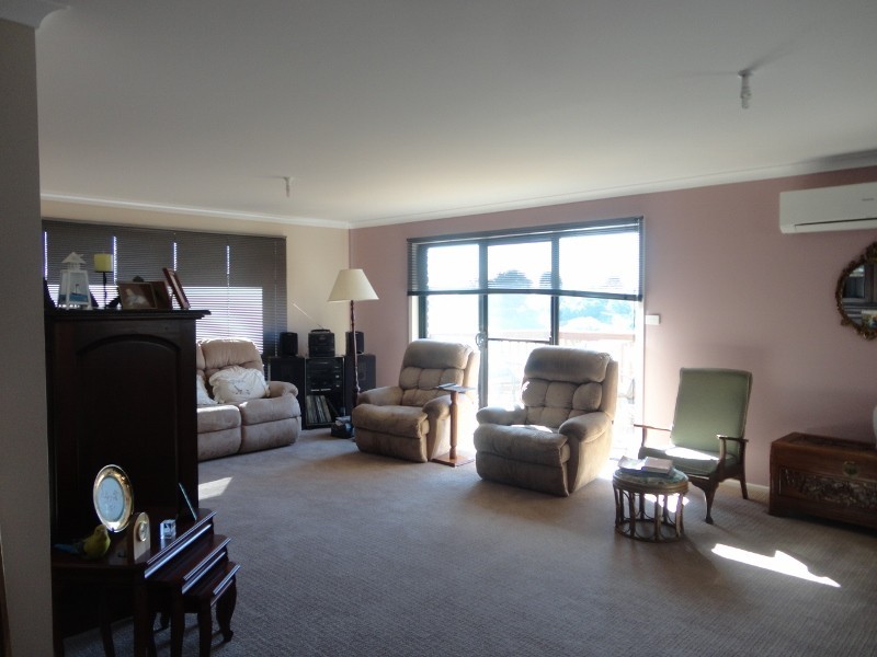 2/12 Josie Crescent, Romaine TAS 7320