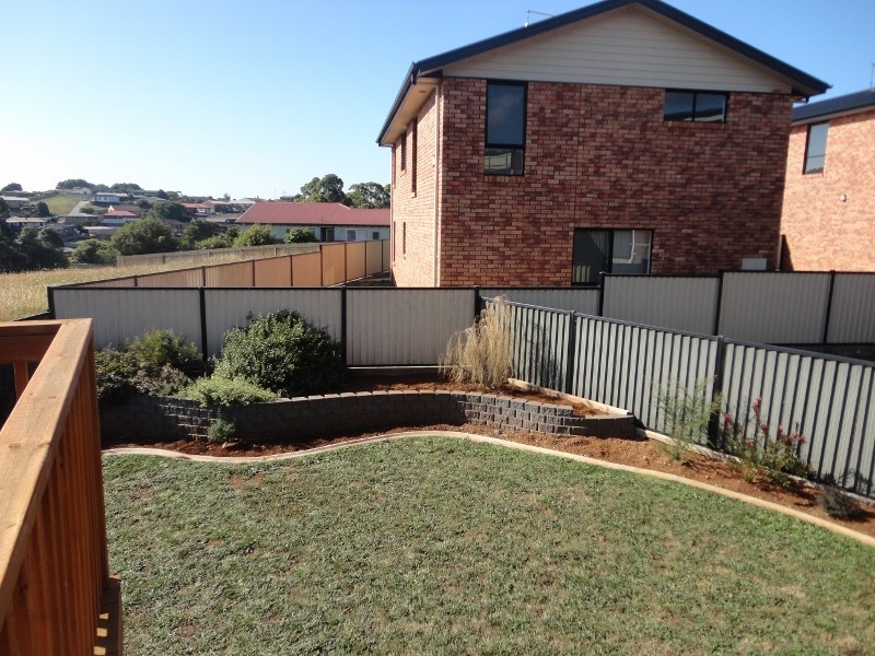 2/12 Josie Crescent, Romaine TAS 7320