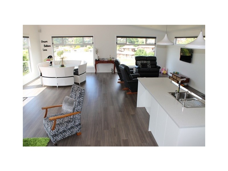 10 Chanel Street, Park Grove TAS 7320