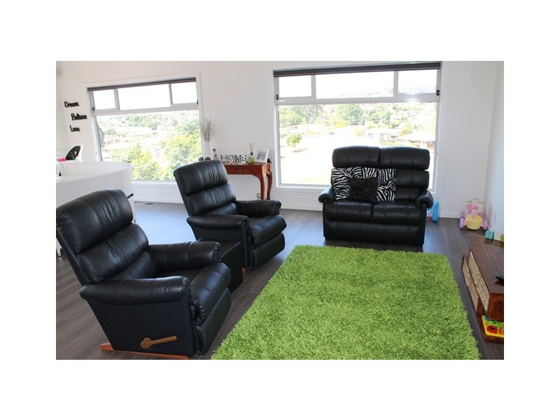 10 Chanel Street, Park Grove TAS 7320
