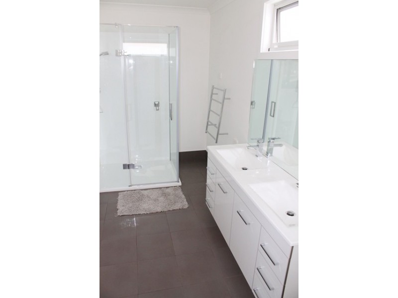 10 Chanel Street, Park Grove TAS 7320