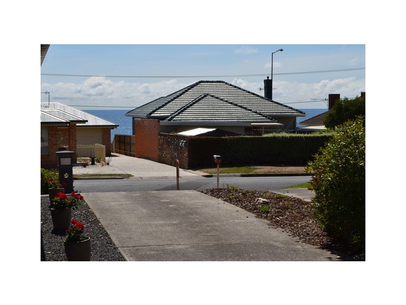 2/7 Avon Street, Parklands TAS 7320