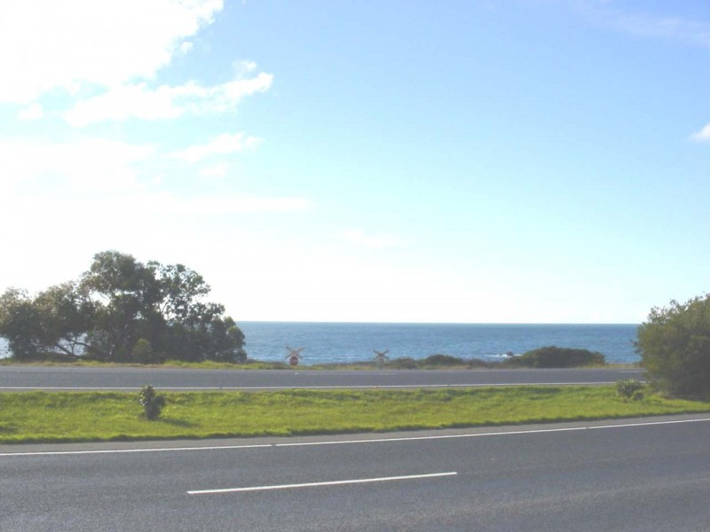 6 Bass Highway, Round Hill TAS 7320