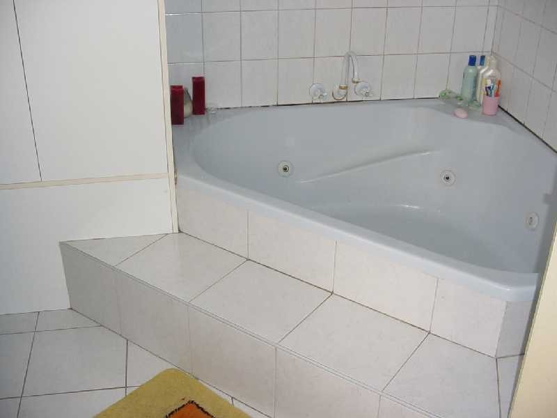 6 Bass Highway, Round Hill TAS 7320