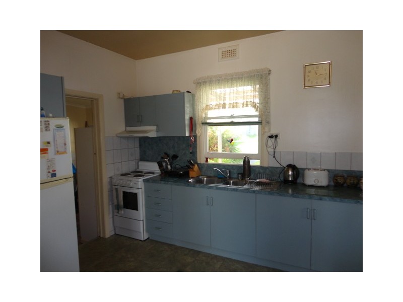 6 Bass Highway, Round Hill TAS 7320