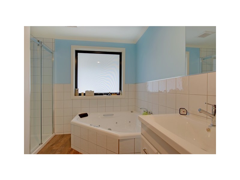 8 Sebastian Court, Romaine TAS 7320