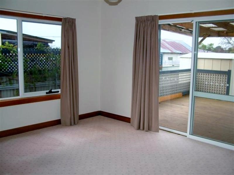 28 Falmouth Street, Somerset TAS 7322