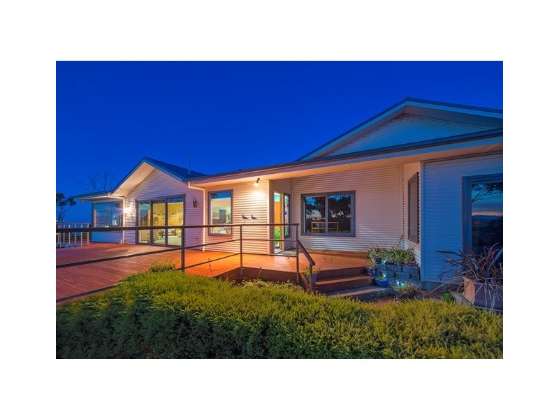 494 Tollymore Road, Table Cape TAS 7325