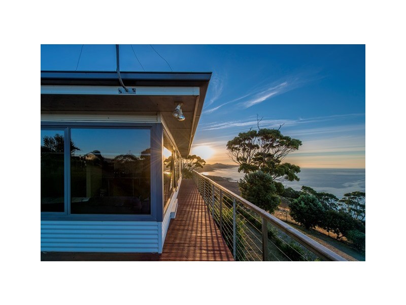 494 Tollymore Road, Table Cape TAS 7325