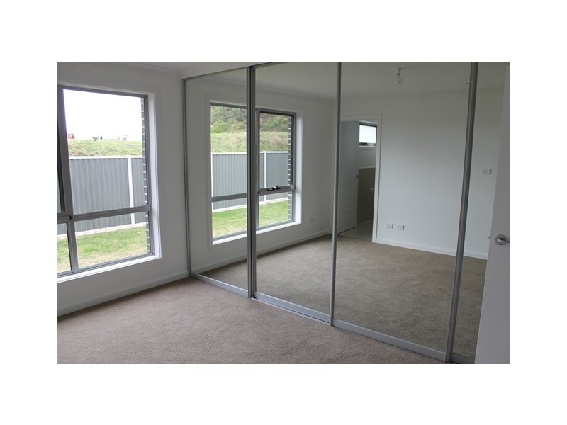 2/15 Sandhaven Crescent, Sulphur Creek TAS 7316