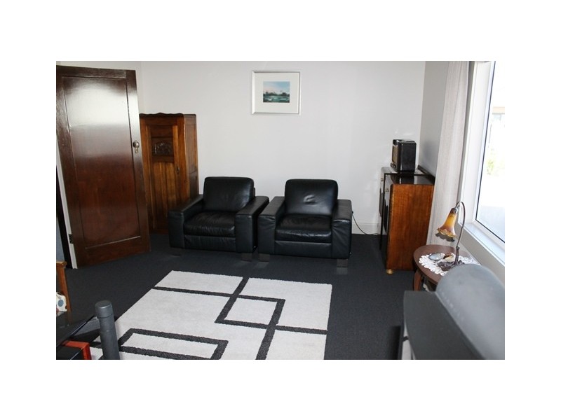24 Coroneagh Street, Penguin TAS 7316