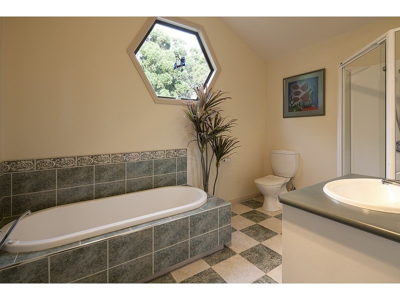 87 Algona Avenue, Round Hill TAS 7320