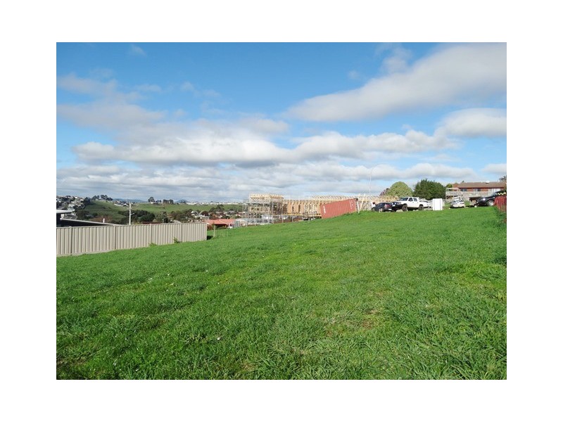 15 Lorrie Place, Park Grove TAS 7320
