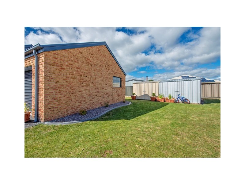 9 Bluewater Crescent, Wynyard TAS 7325