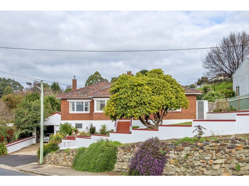11 Aileen Crescent, Hillcrest TAS 7320