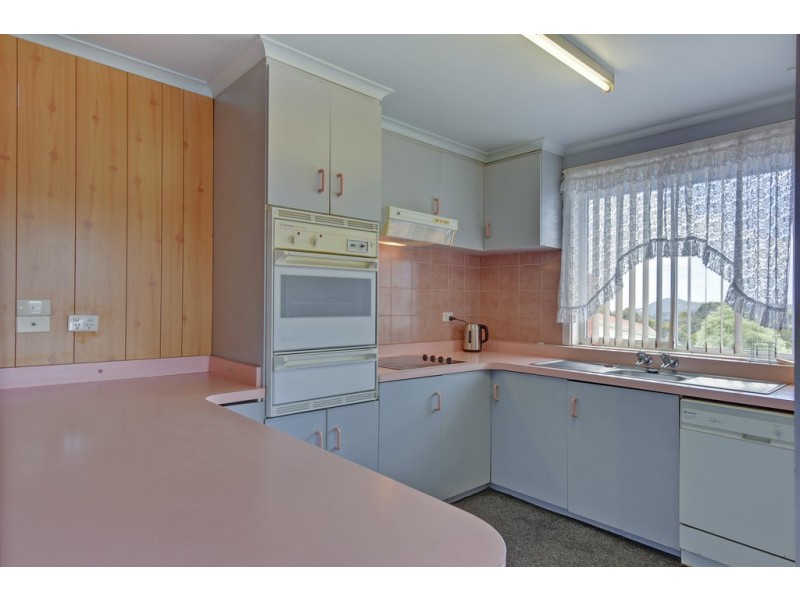 29 Winter Avenue, Upper Burnie TAS 7320