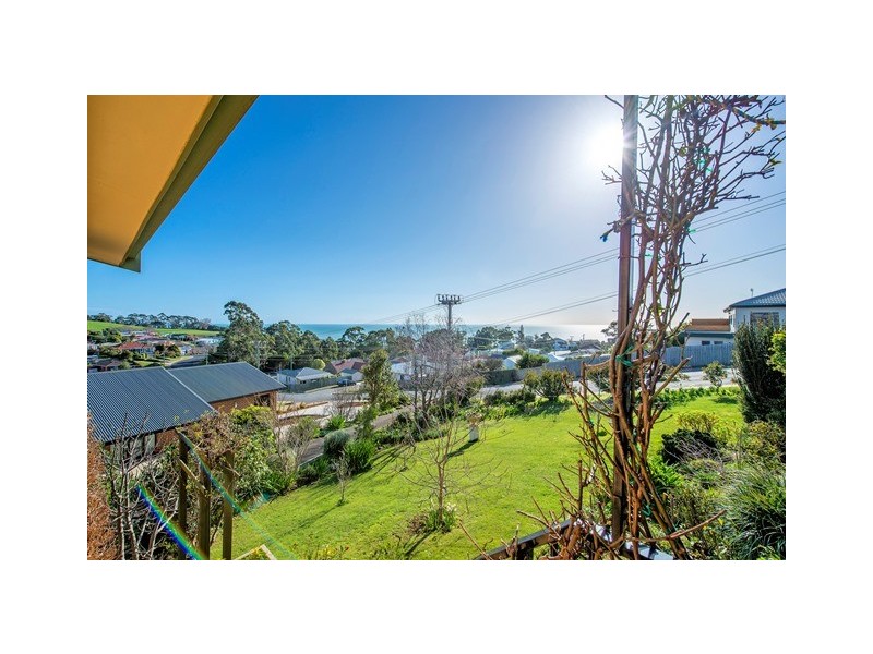 8 Tracey Street, Park Grove TAS 7320