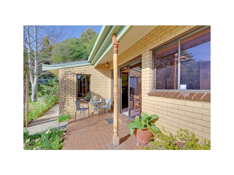 8 Tracey Street, Park Grove TAS 7320