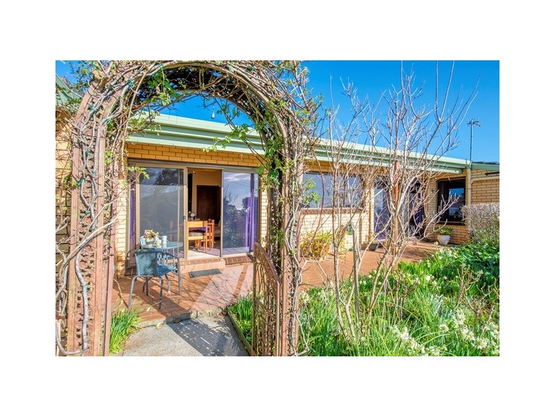 8 Tracey Street, Park Grove TAS 7320