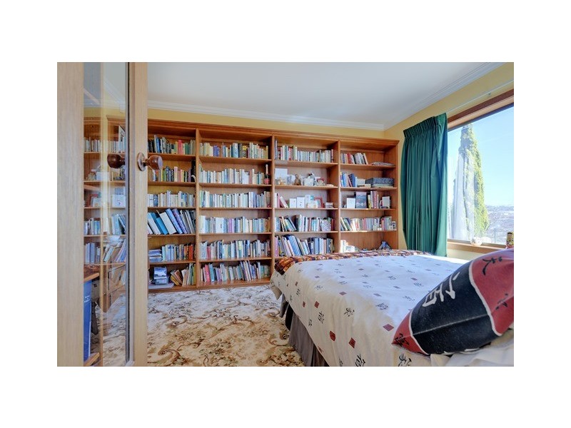 8 Tracey Street, Park Grove TAS 7320