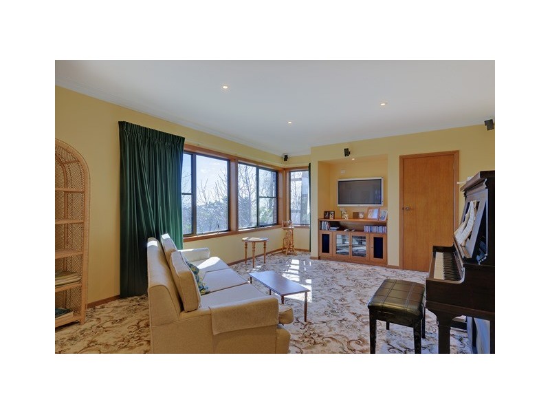 8 Tracey Street, Park Grove TAS 7320