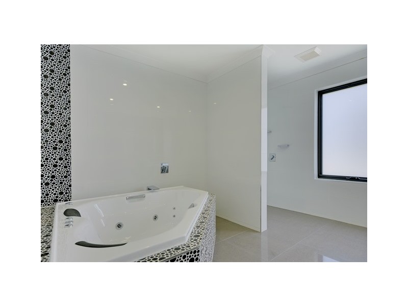 14 Lorrie Place, Park Grove TAS 7320