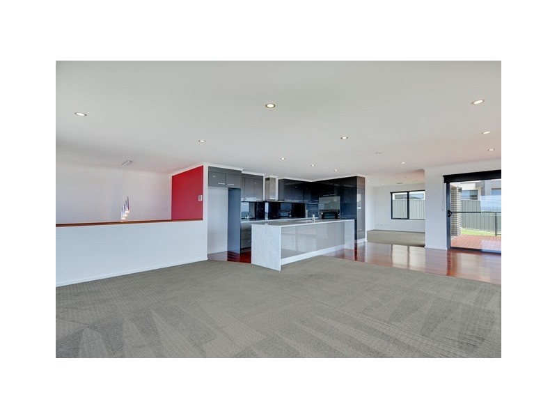 14 Lorrie Place, Park Grove TAS 7320