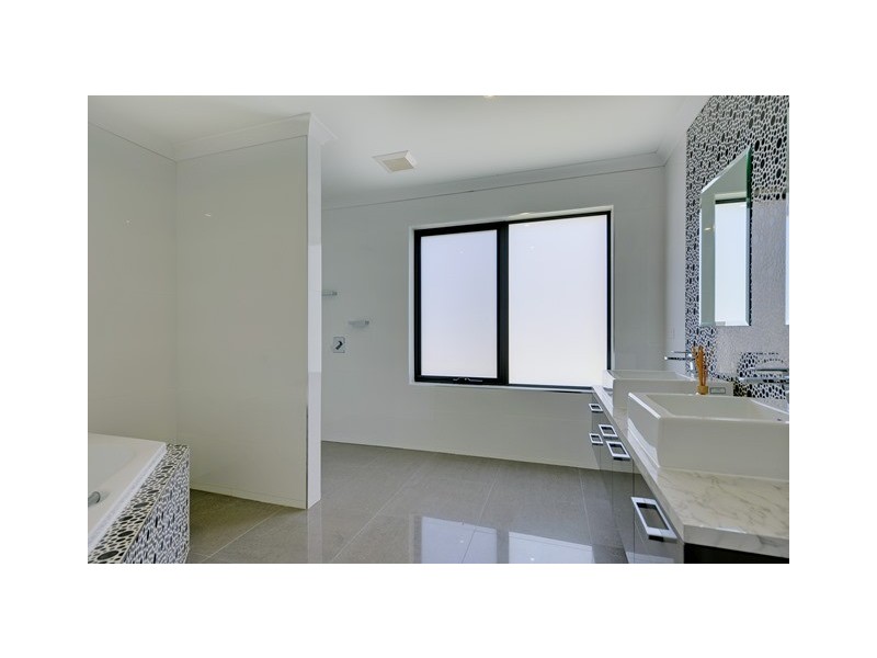 14 Lorrie Place, Park Grove TAS 7320