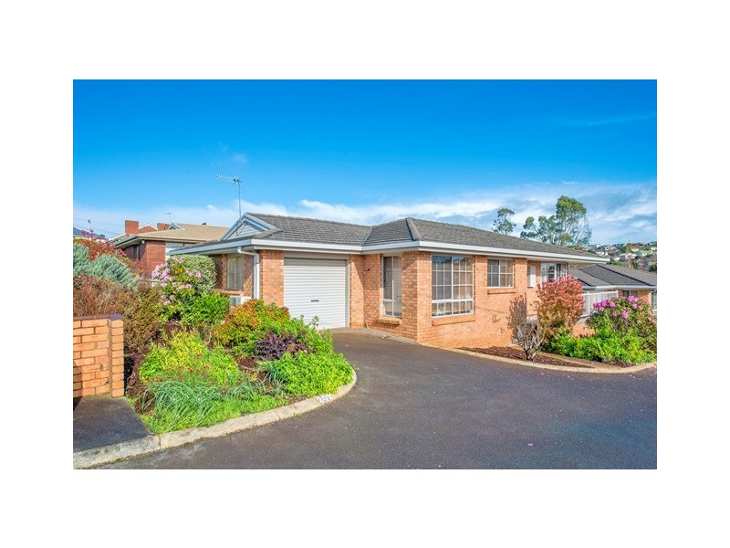 1/202 Mount Street, Upper Burnie TAS 7320