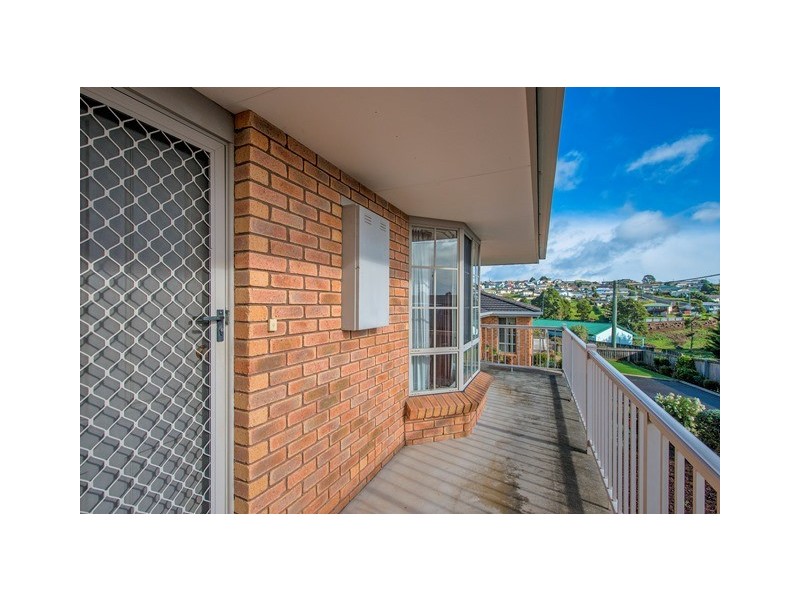 1/202 Mount Street, Upper Burnie TAS 7320