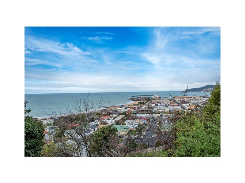 11 Seaview Avenue, Parklands TAS 7320