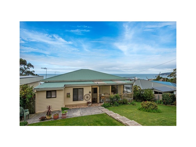 11 Seaview Avenue, Parklands TAS 7320