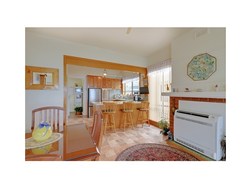 11 Seaview Avenue, Parklands TAS 7320