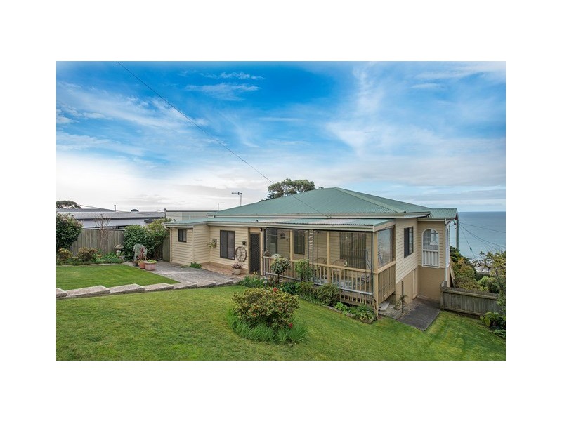 11 Seaview Avenue, Parklands TAS 7320