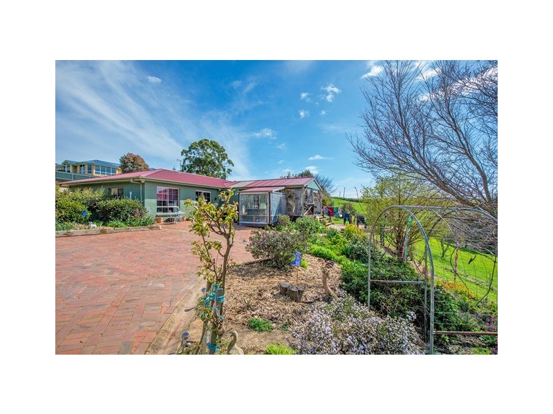 74 Deviation Road, Penguin TAS 7316