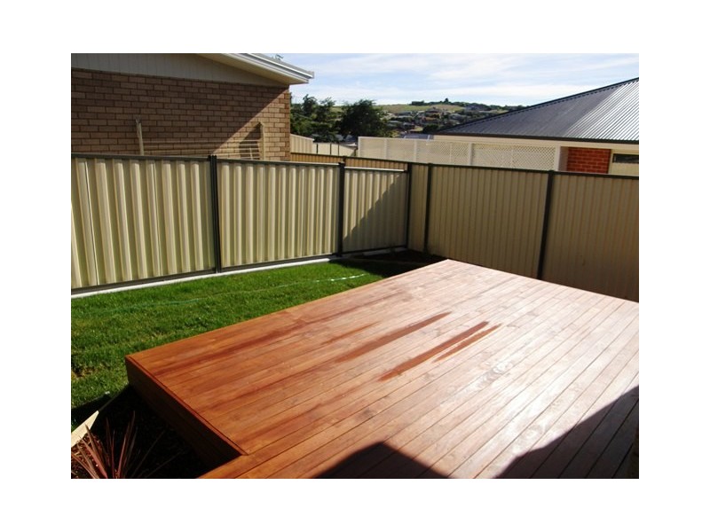 2-1 Emmett Street, Park Grove TAS 7320