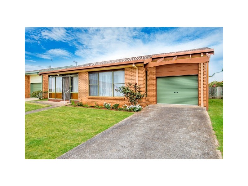 2/2 Monnington Street, Upper Burnie TAS 7320