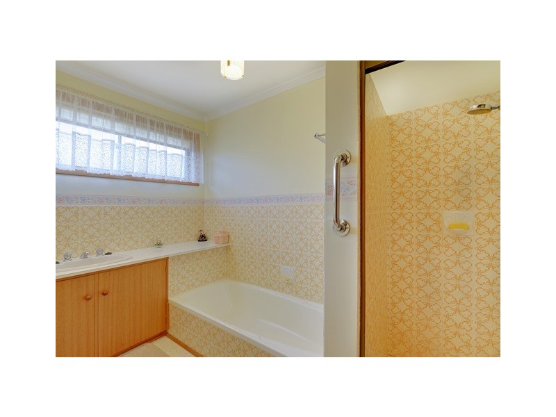 2/2 Monnington Street, Upper Burnie TAS 7320