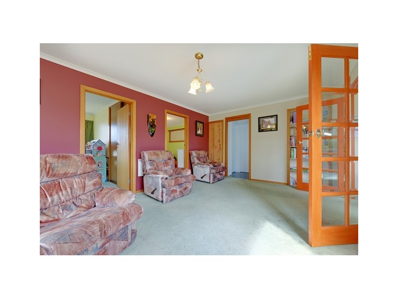 2 Hambledon Avenue, Park Grove TAS 7320