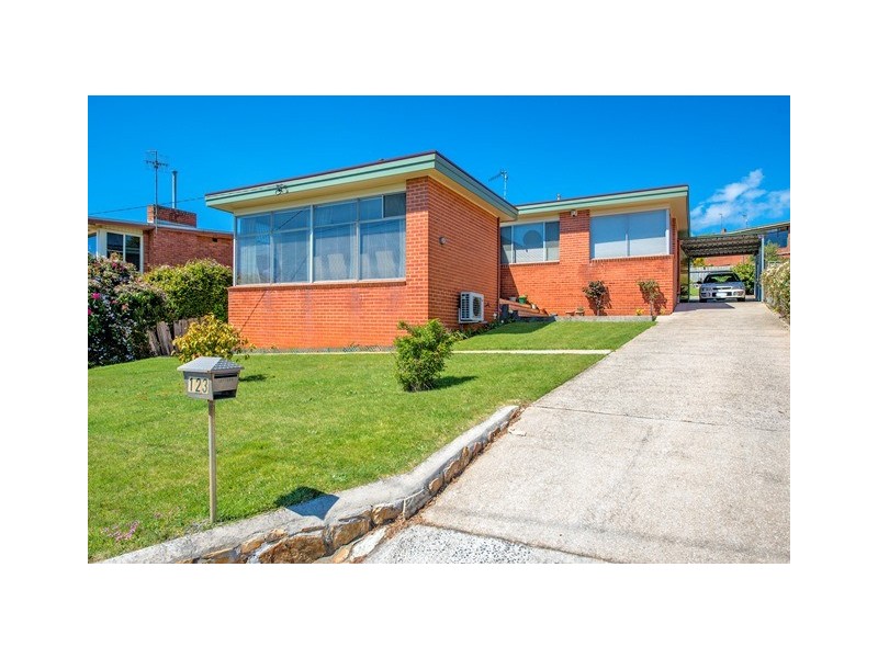 123 West Park Grove, Park Grove TAS 7320
