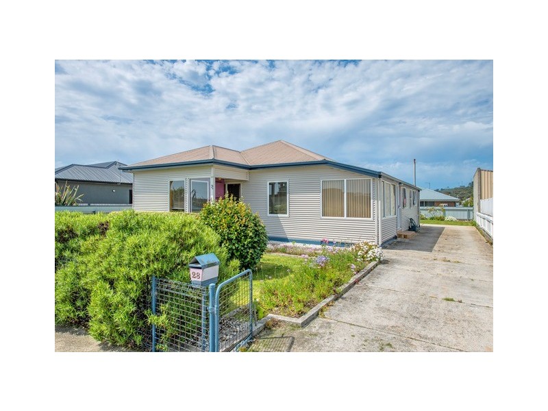 28 Falmouth Street, Somerset TAS 7322