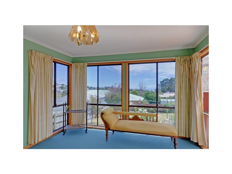 2 Linton Street, Upper Burnie TAS 7320