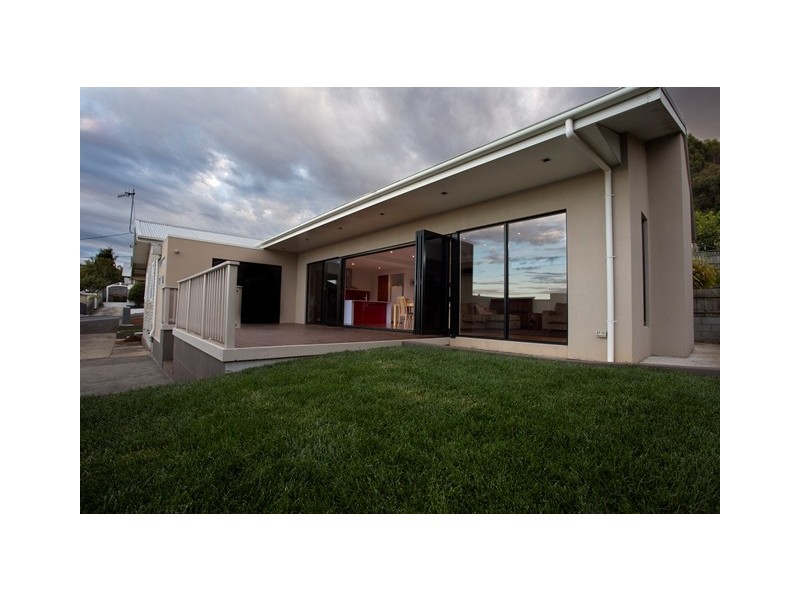 2 Cooper Street, South Burnie TAS 7320