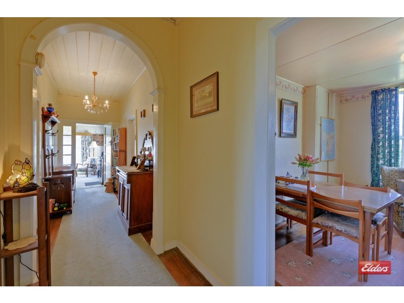 8 Main Street, Sheffield TAS 7306