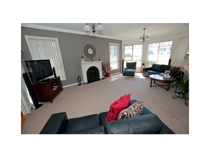 12 Oceanside Boulevard, Sulphur Creek TAS 7316