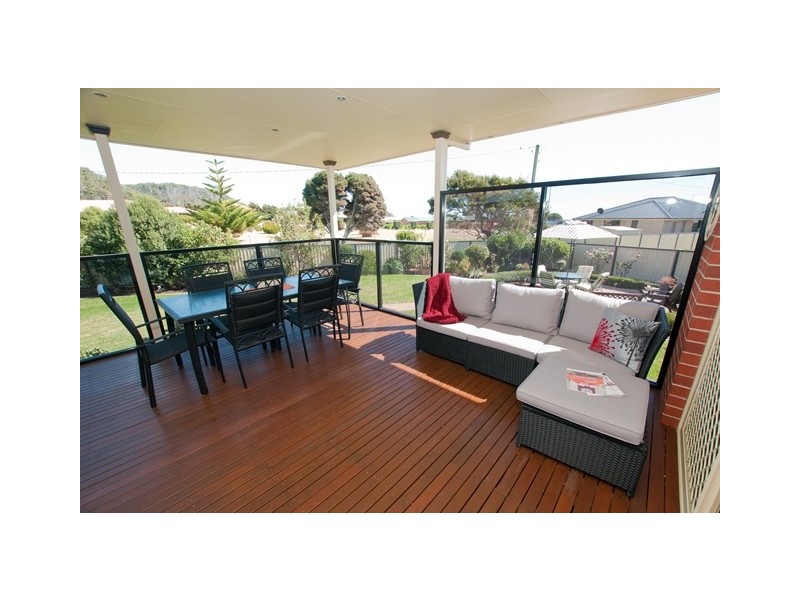 12 Oceanside Boulevard, Sulphur Creek TAS 7316