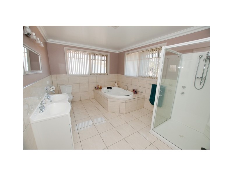 12 Oceanside Boulevard, Sulphur Creek TAS 7316