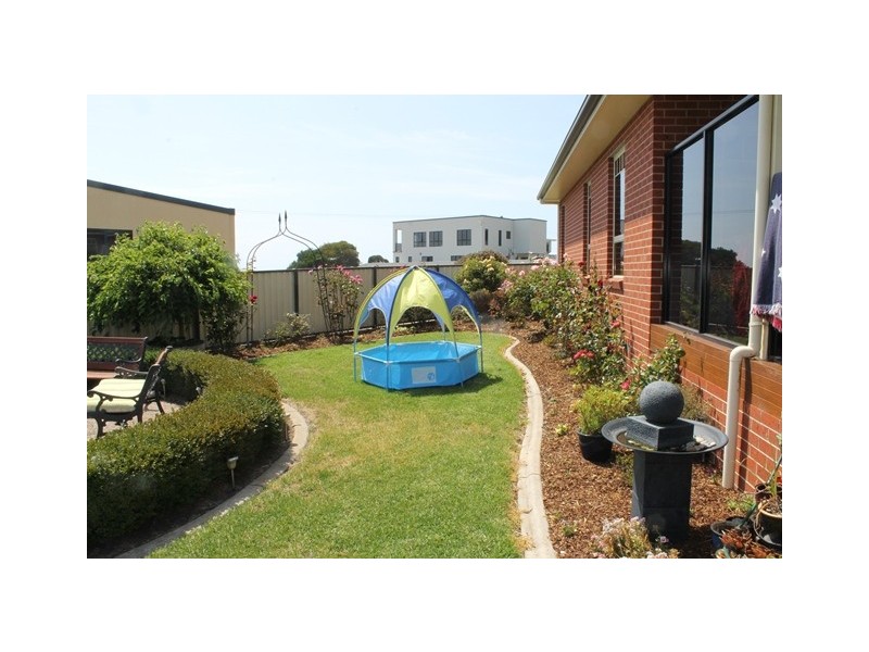 12 Oceanside Boulevard, Sulphur Creek TAS 7316