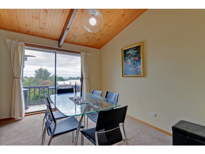 17 West Street, Upper Burnie TAS 7320