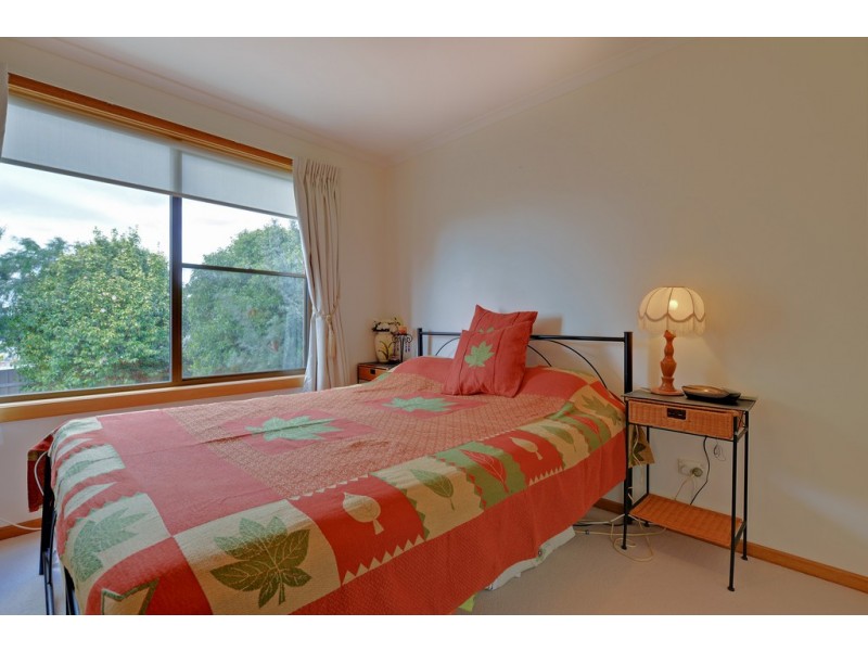 17 West Street, Upper Burnie TAS 7320